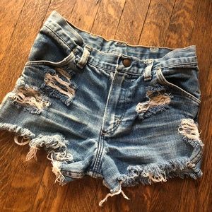 Vintage Wrangler Distressed shorts